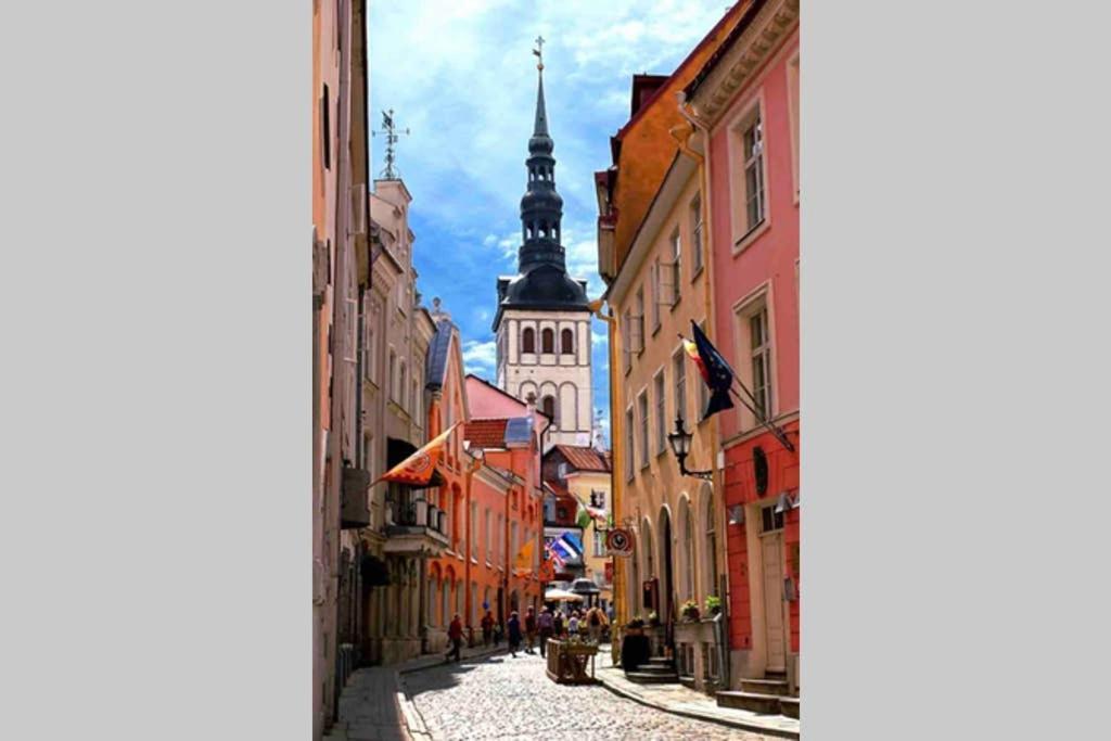 Best Location, Beautiful And Quiet Old Town Apt. Reval Esterno foto