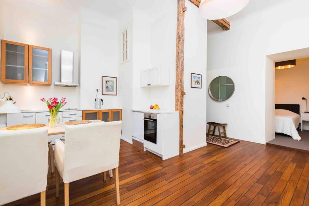 Best Location, Beautiful And Quiet Old Town Apt. Reval Esterno foto